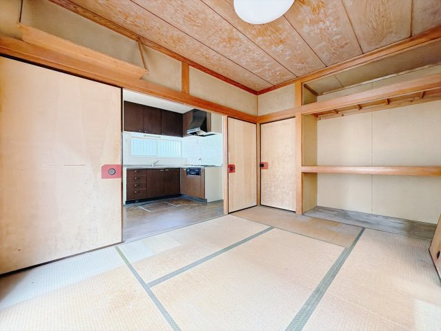■和室｜畳にはリラックス効果があるといわれています。フローリングでは感じることのできない圧倒的な寛ぎやすさを実感してください♪