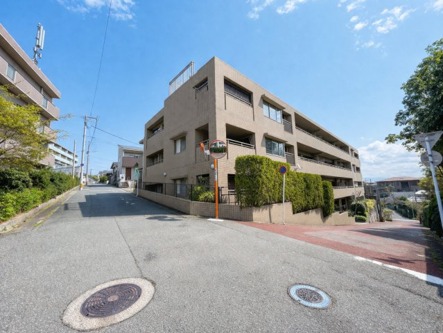 静な住宅街で落ち着いた暮らしが出来ます