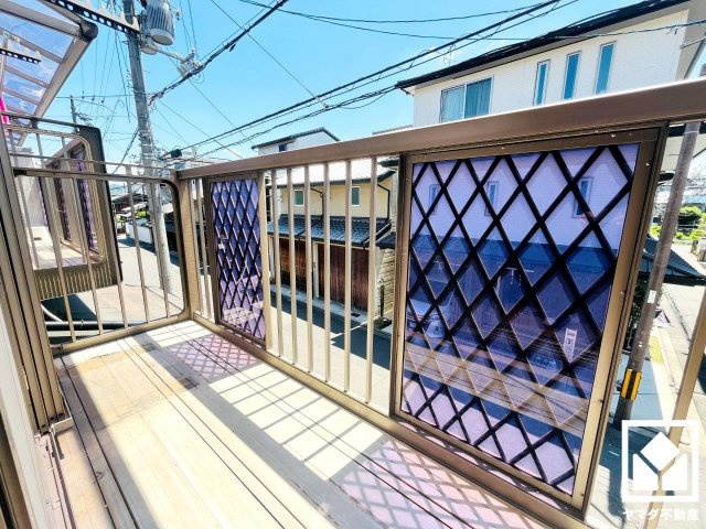 お洗濯物がよく乾きそうなバルコニー