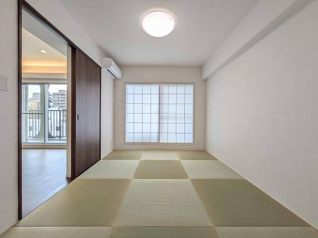 ～半畳タタミがオシャレな和室です～