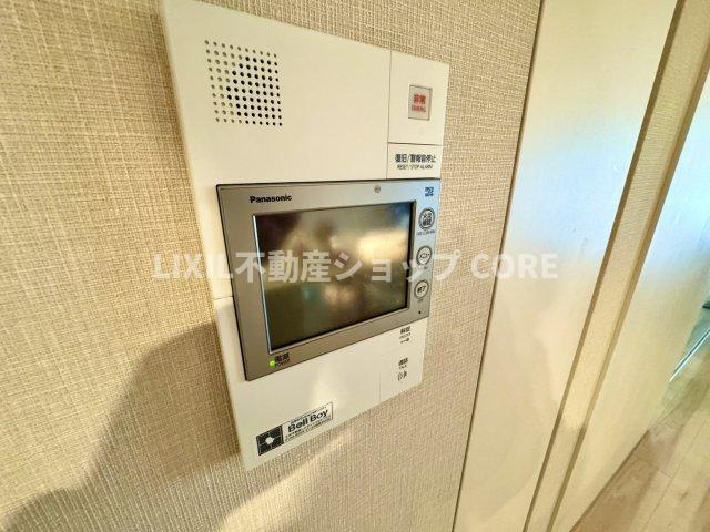 ＴＶモニター付インターホンでセキュリティ面にも配慮。小さなお子様のお留守番でも安心なアイテムです。　