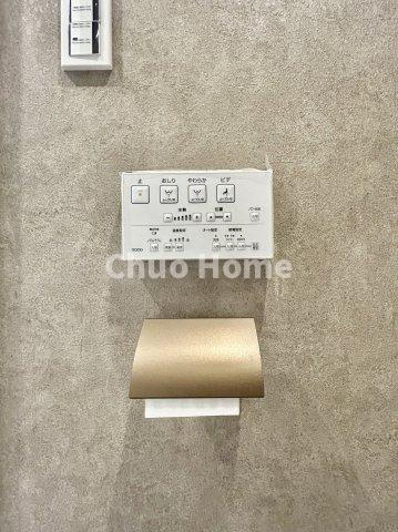 【ウォシュレット】清潔に使いたいお手洗いには最適な設備です。もちろんウォームレットも標準装備です。