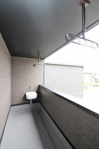 南向きで風通しが良いバルコニー。シンク付きでお掃除もラクに◎【プラン例】建物価格1900万円、建物面積94.39？