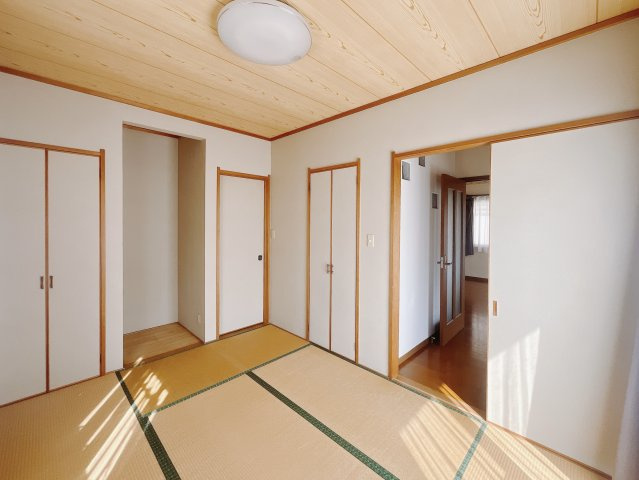■和室｜和室を書斎にしたり、冬にはコタツを敷いて家族みんなで年越しをするのもいいですね。家族みんなのお気に入りの空間になります♪