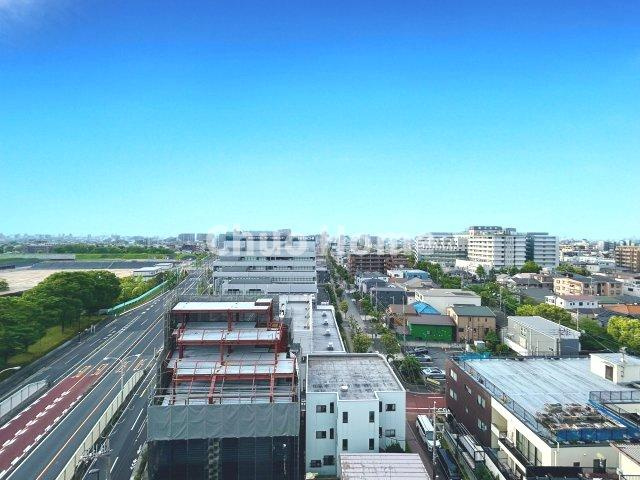 【エントランス】マンションのエントランスは、その物件の印象を決める、顔とも言える場所です。毎日通る場所ですからきれいなのが一番です。