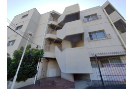 ブルーハイツ三ツ沢台の外観