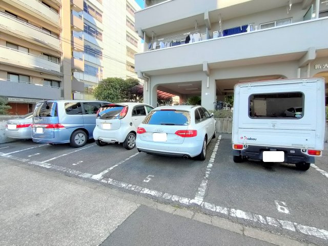 【駐車場】
