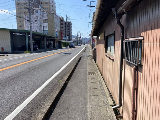 東側道路