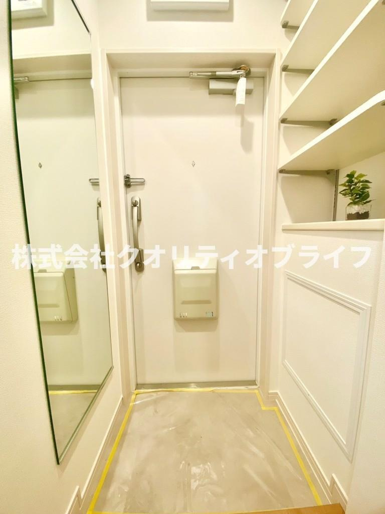 玄関周りの収納も豊富