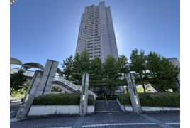 A.CITYタワーズウエスト・タワー棟の外観