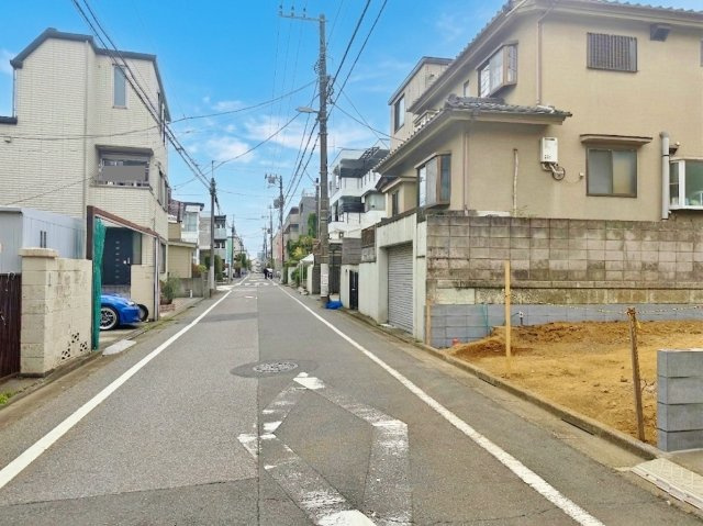 駅近でありながら落ち着いた住環境　伸びやかな6ｍ公道に面する整形地　