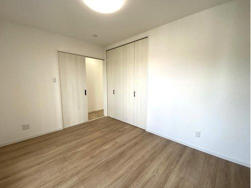 【下伊敷3丁目　モデルハウス分譲の洋室】