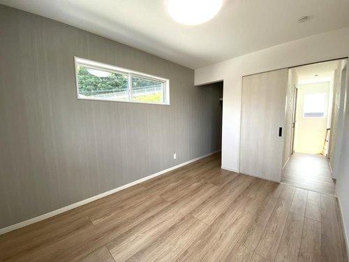 【下伊敷3丁目　モデルハウス分譲の洋室】