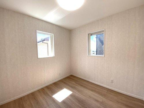 【下伊敷3丁目　モデルハウス分譲の洋室】