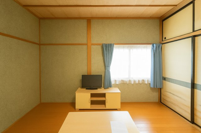 コンパクトで使いやすい洋室です