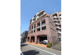 グローリオ三軒茶屋の外観