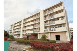 多摩川住宅ト-6号棟の外観