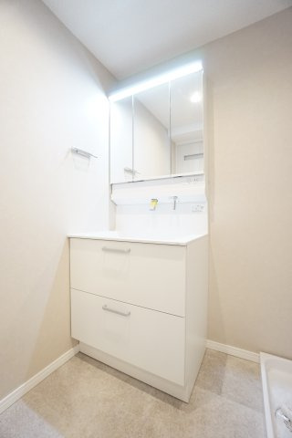 洗面化粧台交換済み♪