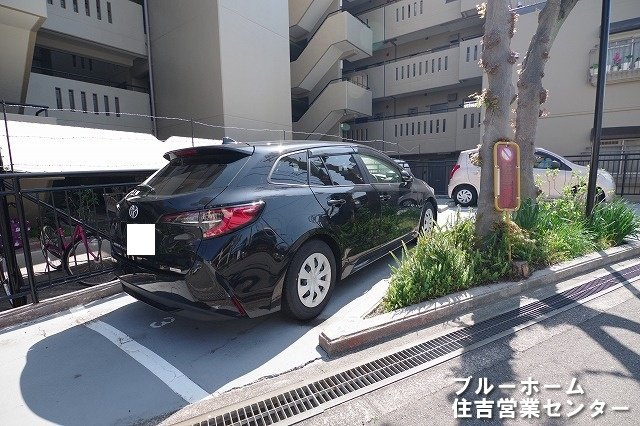 敷地内にある駐車場です！