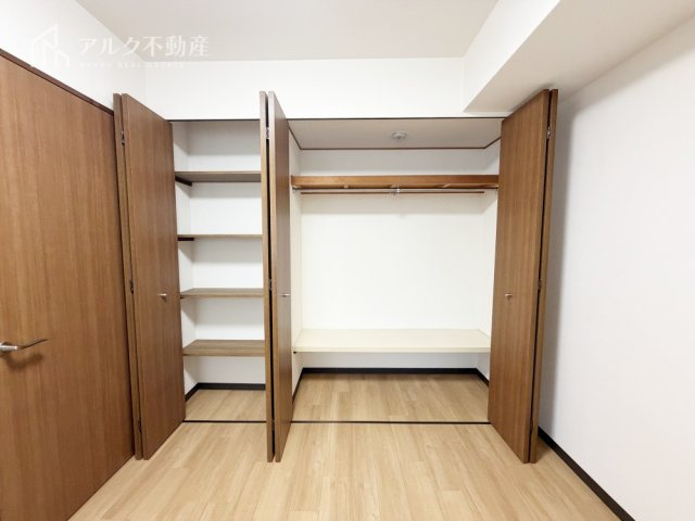 西側洋室クローゼット