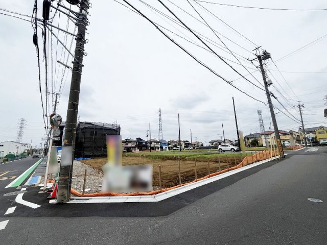 西武池袋線「大泉学園」駅バス17分『片山二丁目』停歩12分。通勤急行・準急が利用可能な駅の為、都心部へも好アクセス。