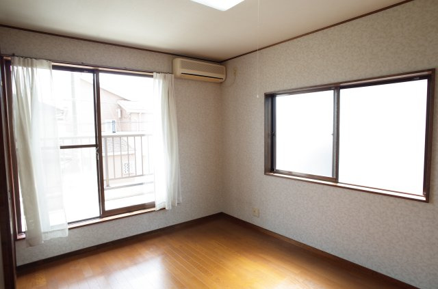 2階洋室（6帖）