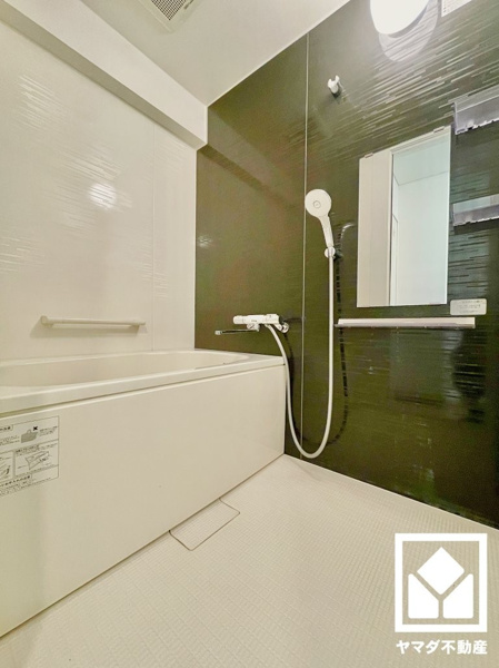 【サンレスポアールの浴室】