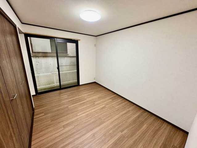1階　約6帖　全居室収納で収納豊富です！　