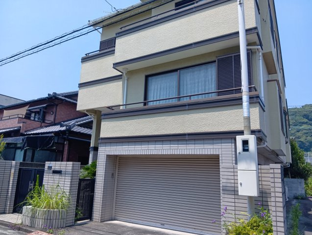 国道1号線まで車で2分です。多方面へのアクセス良好です。