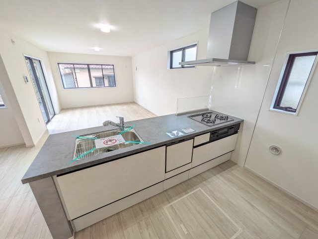 ～オシャレで使い勝手も良いオープンキッチン～