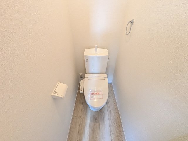 ～暖房温水洗浄機能付きトイレ　冬場は特に嬉しい機能ですね～