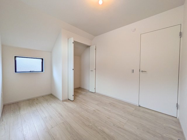 ～収納力の高いクローゼット完備～