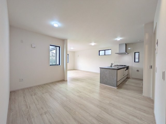 ～22.5帖の明るく開放感のあるLDK、家族団欒の時間をお過ごしいただけます～