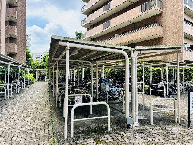～サイクルポート付きの駐輪場～
