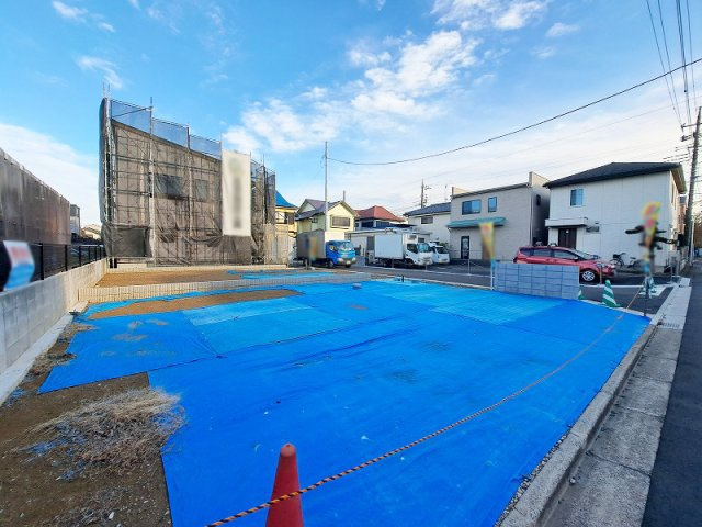 スーパーまで徒歩4分、毎日のお買い物も快適に。