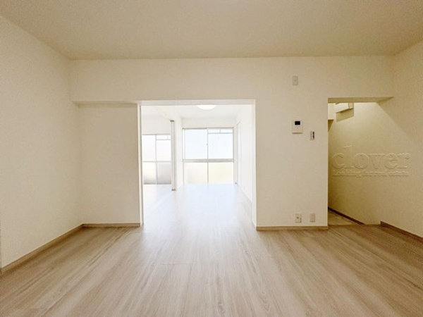 馬事公苑南サンハイツのリビングダイニング