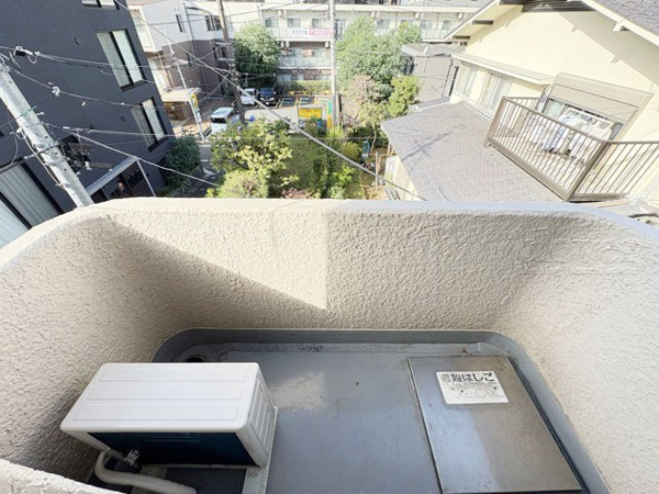 馬事公苑南サンハイツのバルコニー