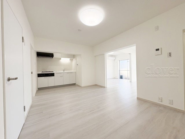 馬事公苑南サンハイツの居間