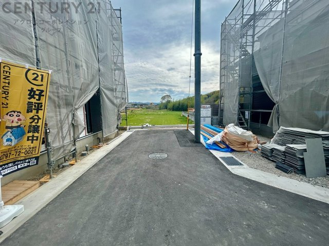 前面道路含む現地写真