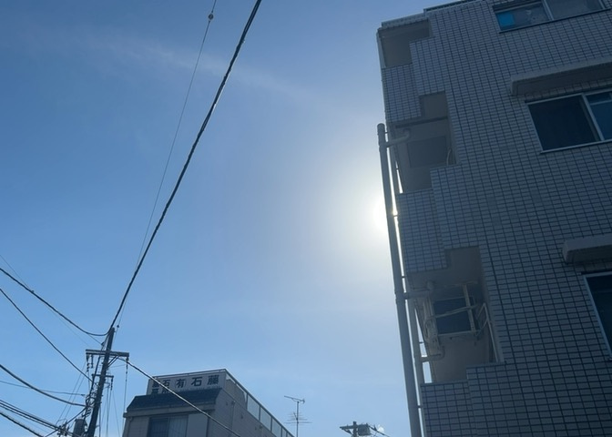 景色重視でお家選ぶをするとスーパーが遠い！学校が遠い！など生活をするうえで利便性で困ることもあります。まず一度現地を見学する際に、周辺の施設などがあるかを確認し、暮らし始めた後のことを想像しましょう。