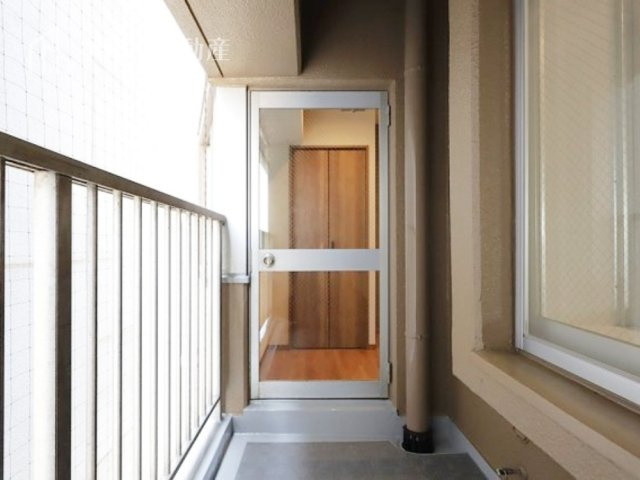 南西向きバルコニーにつき陽当り良好です！