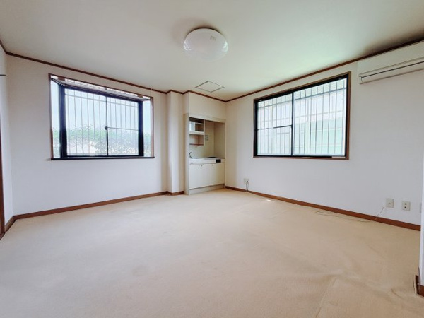 【 中古戸建 渋川市半田の洋室】