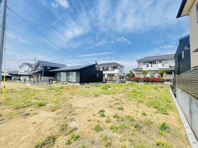 広々とした住宅、複数台駐車、使勝手良好です