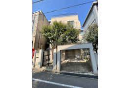 南青山6丁目中古戸建の外観