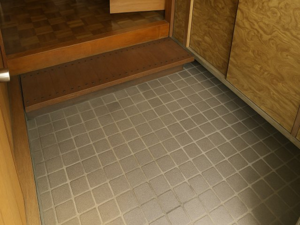 【千島町・中古住宅の玄関】