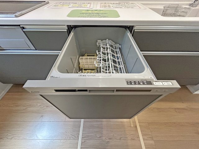家事の時短に欠かせない食洗器を完備しています。