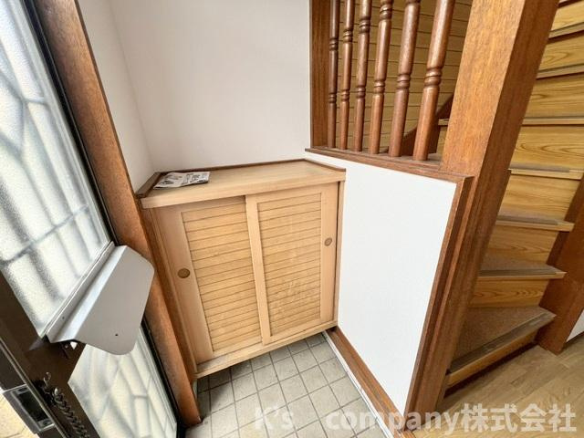 玄関横のシューズボックス◇