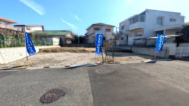 全2区画！「ライフフィールド槇塚台3丁」（全景写真）！物件に関するお問い合わせはお気軽にお電話くださいね。