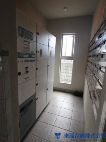 不在時でも大きな荷物を安全に受け取れます。