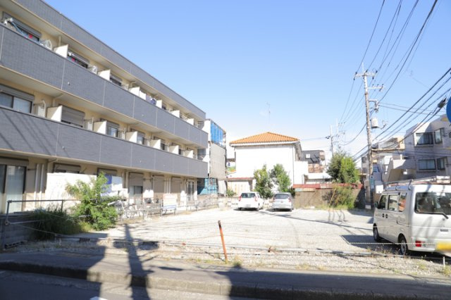 景色重視でお家選ぶをするとスーパーが遠い！学校が遠い！など生活をするうえで利便性で困ることもあります。まず一度現地を見学する際に、周辺の施設などがあるかを確認し、暮らし始めた後のことを想像しましょう。